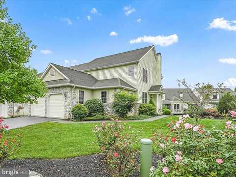 Red Leaf, LANCASTER, PA 17602