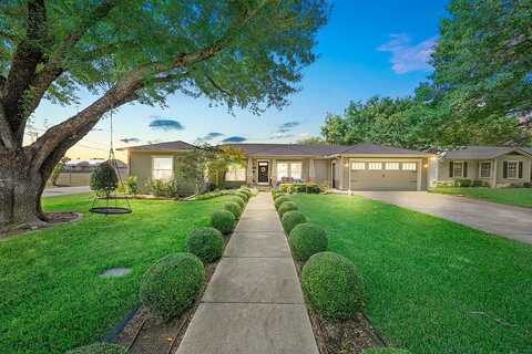Bryson, WAXAHACHIE, TX 75165