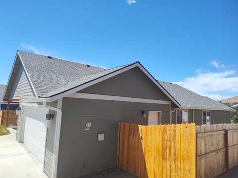 Shalynn, KLAMATH FALLS, OR 97603