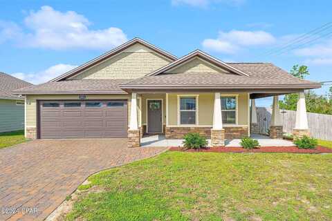 Ashlee, LYNN HAVEN, FL 32444