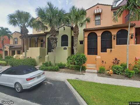 Capistrano St S, Naples, FL 34113
