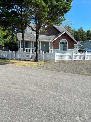 Seashore, OCEAN SHORES, WA 98569