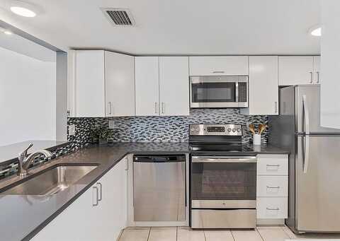 King Arthur Ct, Dunedin, FL 34698