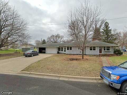 Court, GAYLORD, MN 55334