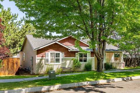 Larkspur, BEND, OR 97702
