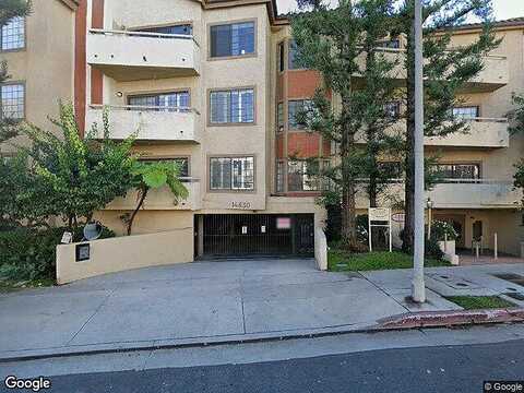 Dickens St, Sherman Oaks, CA 91403