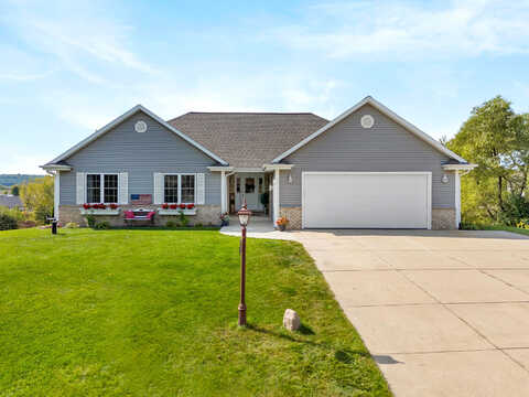 Hickory Hills, OCONOMOWOC, WI 53066