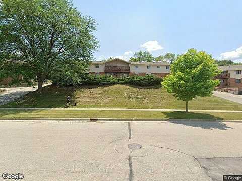 Greenhedge, PEWAUKEE, WI 53072