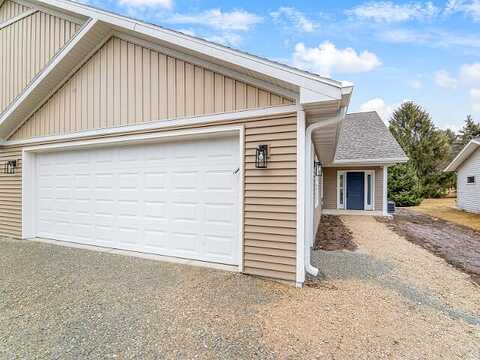 W272 Madison Avenue, Ixonia, WI 53036