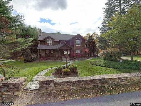 July Boulevard, Dunmore, PA 18512