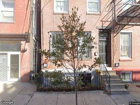 Lombard St, Philadelphia, PA 19147