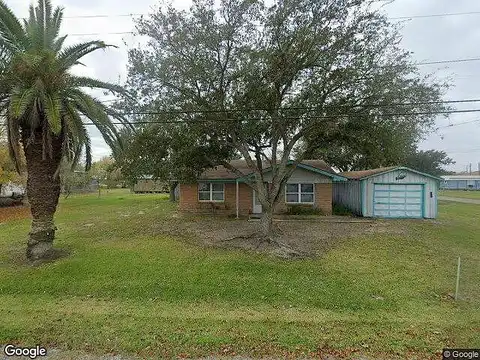 S 10Th St, Port O Connor, TX 77982