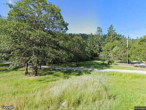 Mckenzie Dr, Redway, CA 95560