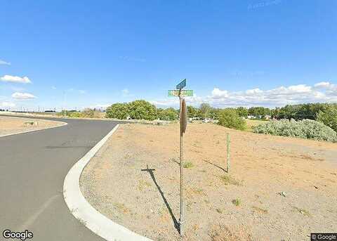 Ne 9Th Ct, Hermiston, OR 97838