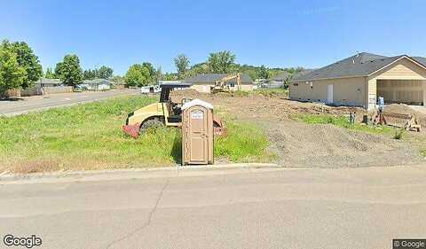 Hondeleau Ln, Medford, OR 97504