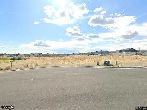 Ne 9Th Ct, Hermiston, OR 97838