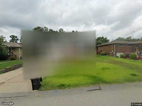 Saint Clair Dr, Irwin, PA 15642