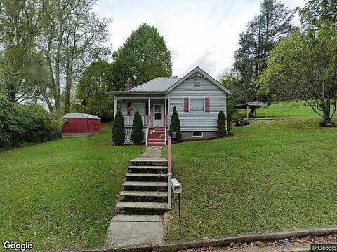 Linden St, Emory, VA 24327