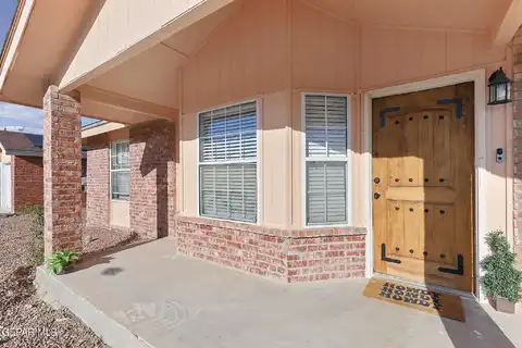Lauren St Street, Horizon City, TX 79928