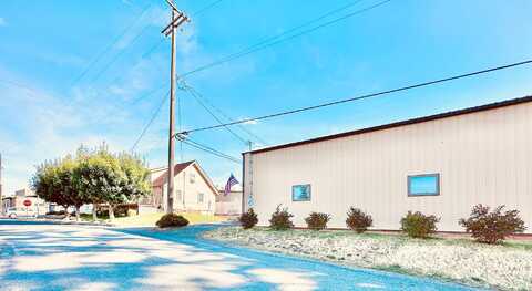 & 104 Connell St, Tekoa, WA 99033