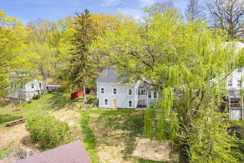 90 Maple St, Lee, MA 01238