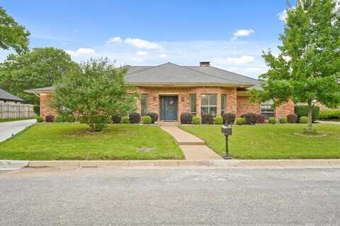 2004 Lake Country Drive, Arlington, TX 76012