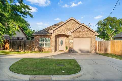 1504 Yale Street, River Oaks, TX 76114