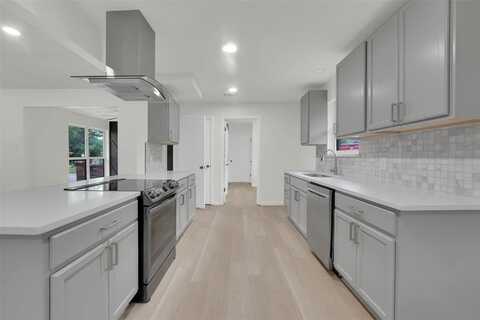 4032 Aragon Drive, Fort Worth, TX 76133