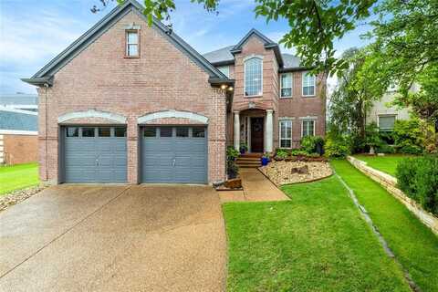 3528 Clubgate Drive, Fort Worth, TX 76137