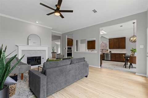 4303 Vine Ridge Court, Arlington, TX 76017