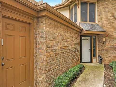 19 Park Lane, Bedford, TX 76021