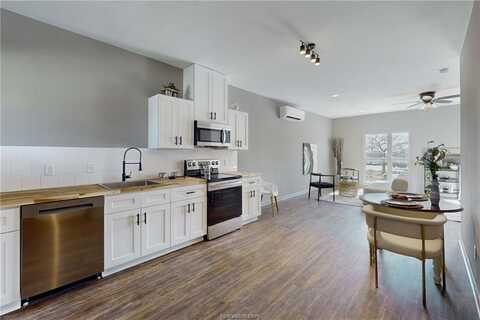 101 West 33rd Street, Bryan, TX 77803