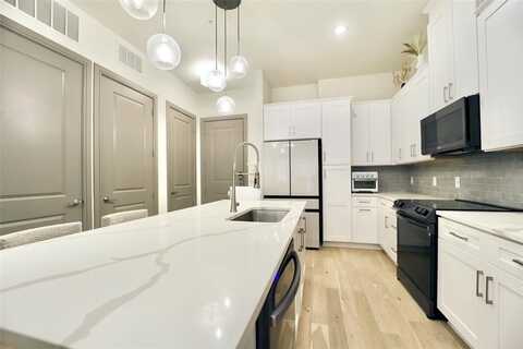 2700 Old Denton Road, Carrollton, TX 75007