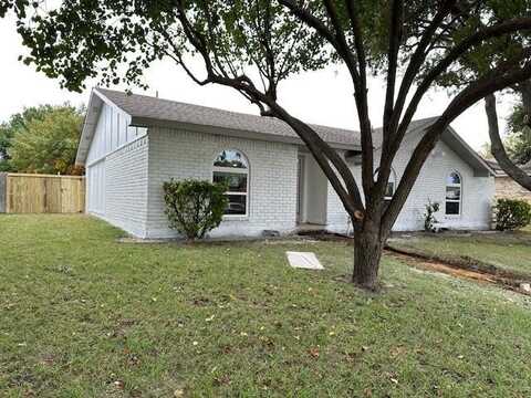 5040 BARTLETT Drive, The Colony, TX 75056