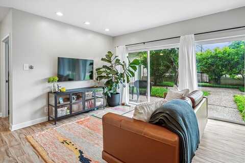 6211 W Northwest Highway, Dallas, TX 75225