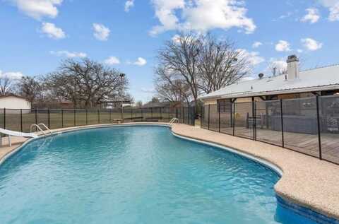 1601 E Bankhead Drive, Weatherford, TX 76086