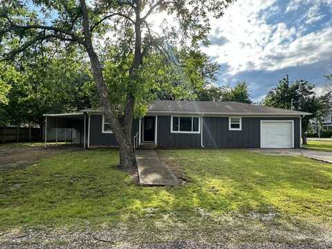 204 N Porch Street, Tioga, TX 76271