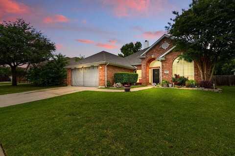 10413 Bear Creek Trail, Fort Worth, TX 76244