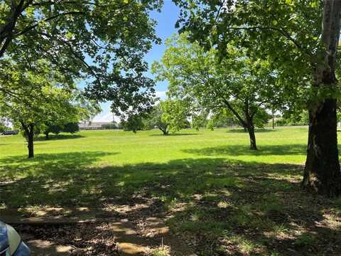 125 E Pleasant Run Road, Cedar Hill, TX 75104
