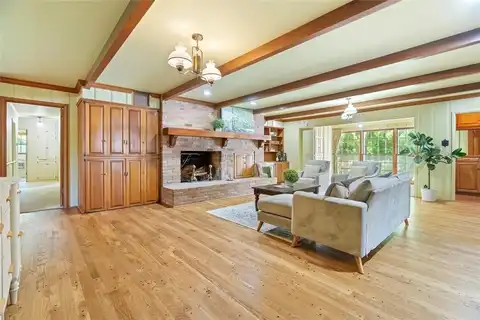 214 Country Club Road, Hillsboro, TX 76645