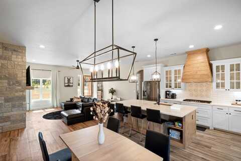 2000 Old Agnes, Weatherford, TX 76088