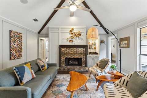 713 Willow Brook Drive, Allen, TX 75002