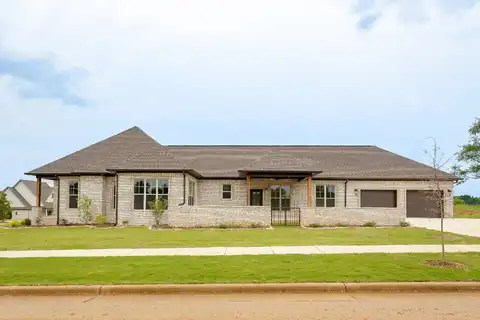Chestnut Oak Dr, Florence, AL 35633