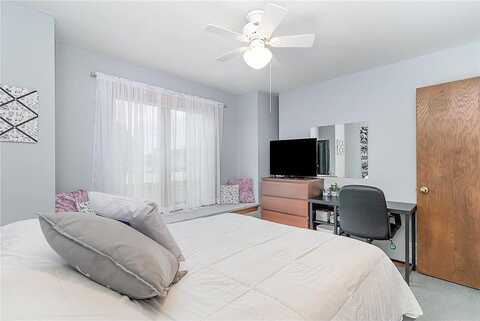 82Nd, MAPLE GROVE, MN 55311