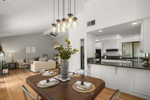 2200 Oneida Cir, Danville, CA 94526