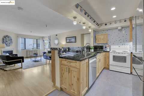 545 Pierce St, Albany, CA 94706