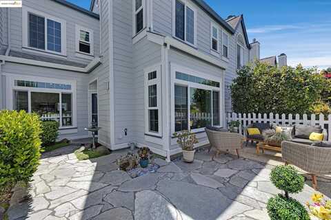 408 Commodore Dr, Richmond, CA 94804