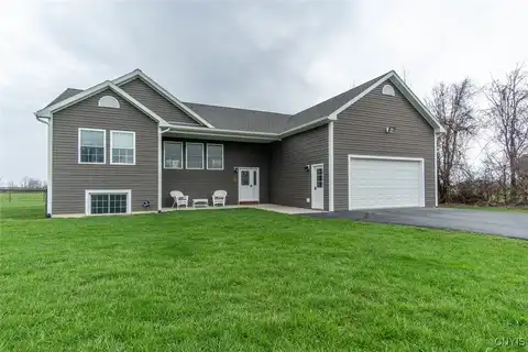 28035 County Route 32, Le Roy, NY 13637