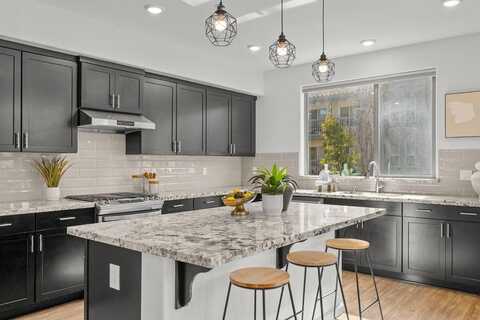 Parklane, HAYWARD, CA 94544