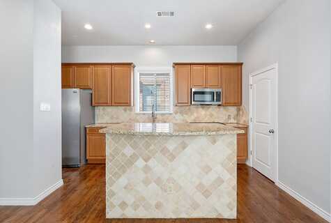 Noel, DALLAS, TX 75240